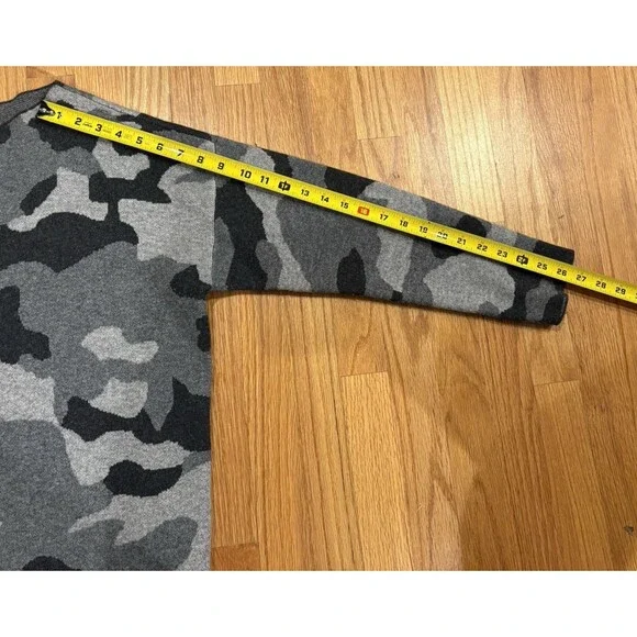 Vineyard Vines Sweater Womens Small Camo Boatneck Boxy Gray Cashmere Wool Blend - Picture 6 of 9